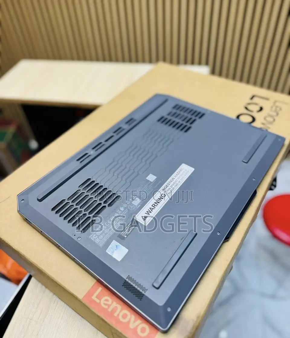 Laptop Lenovo LOQ 15AHP10 16GB Intel Core i5 SSD 1T