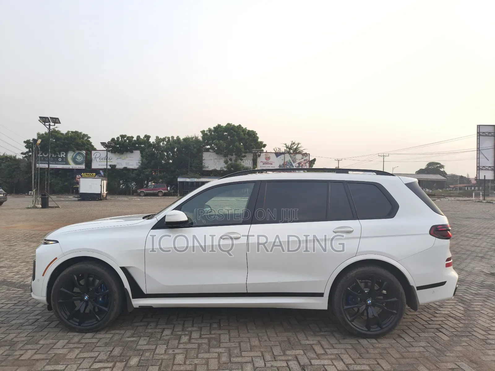 BMW X7 xDrive40i 2023 White
