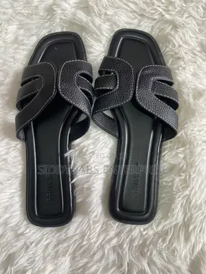 Primark Scandals Slippers