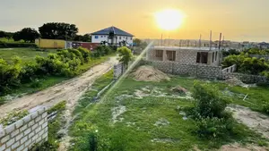 1 Plot Of Land In Celebrity Golf Park With Stunning Port And Lake View