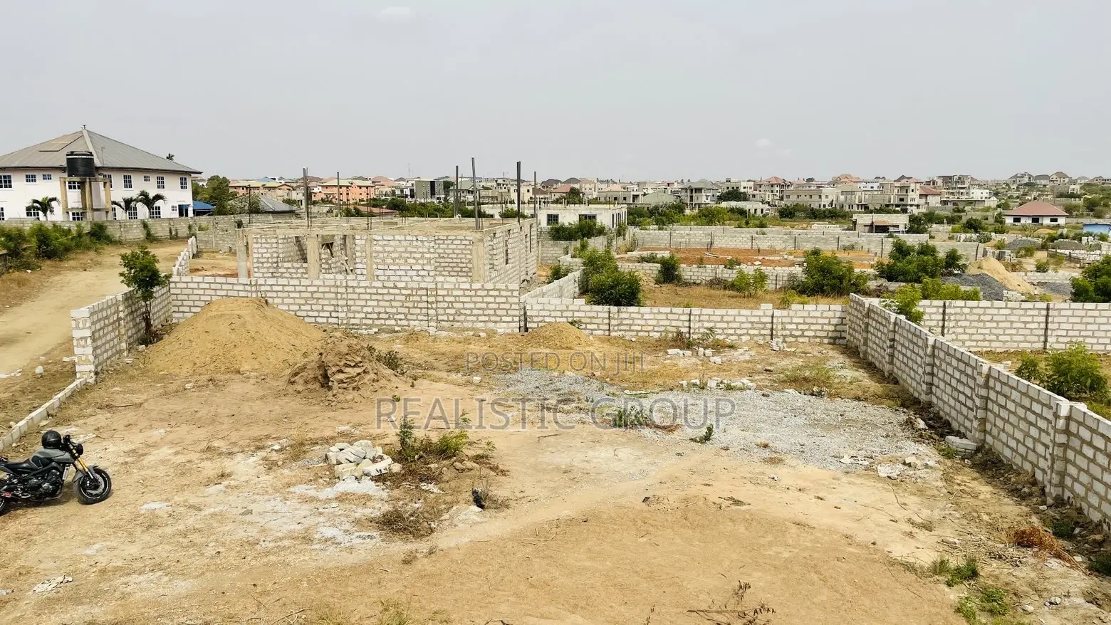 1 Plot Of Land In Celebrity Golf Park With Stunning Port And Lake View