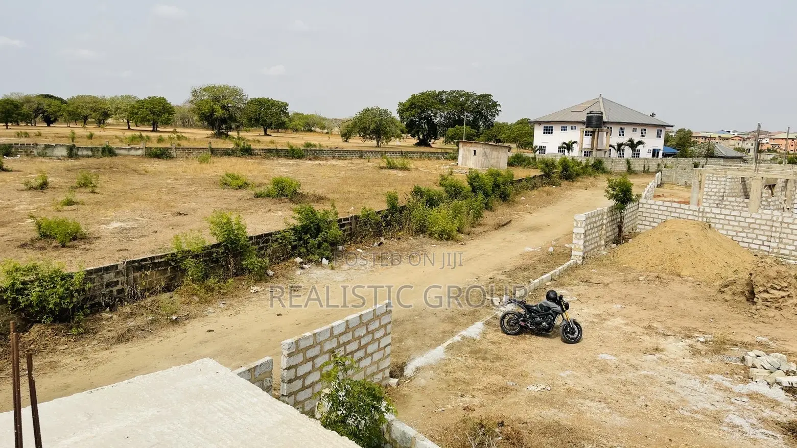 1 Plot Of Land In Celebrity Golf Park With Stunning Port And Lake View