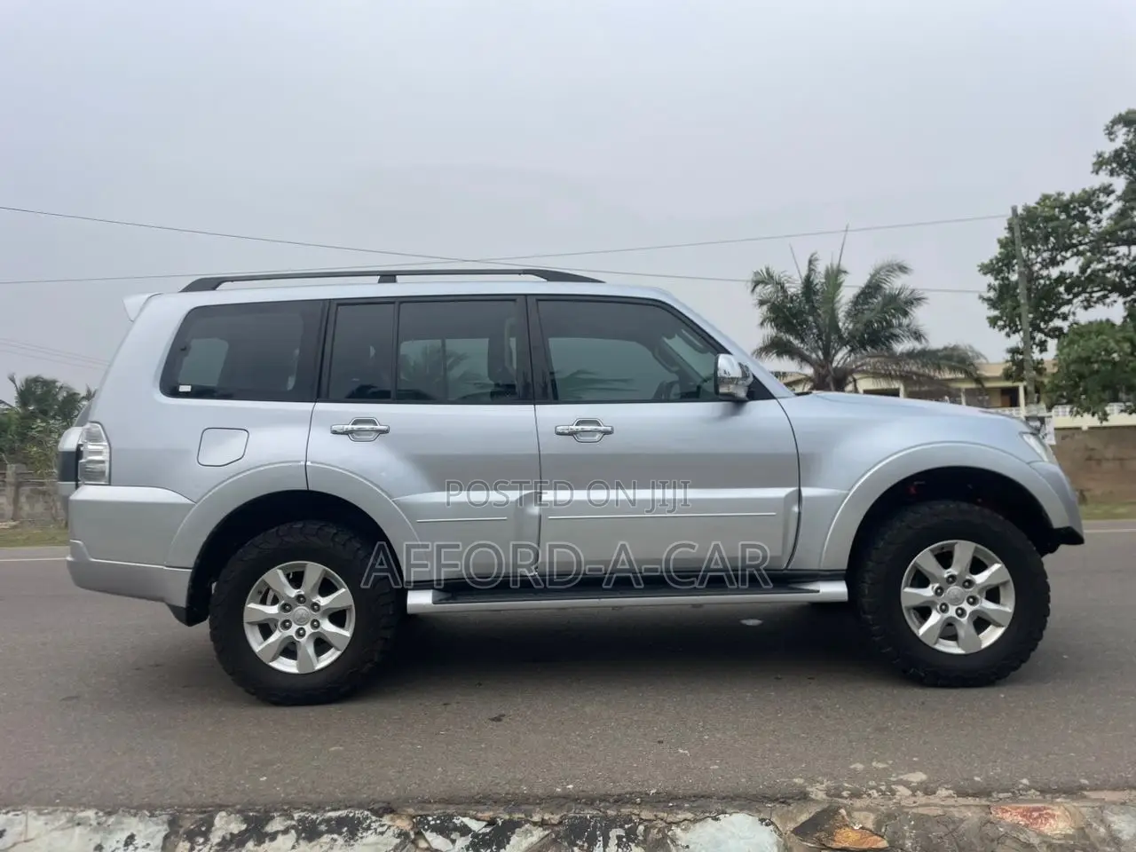 Mitsubishi Pajero V80 3.5 V6 GL/GLS 2017 Silver