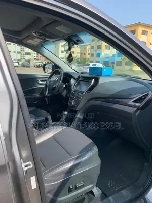 Hyundai Santa Fe 2018 Gray