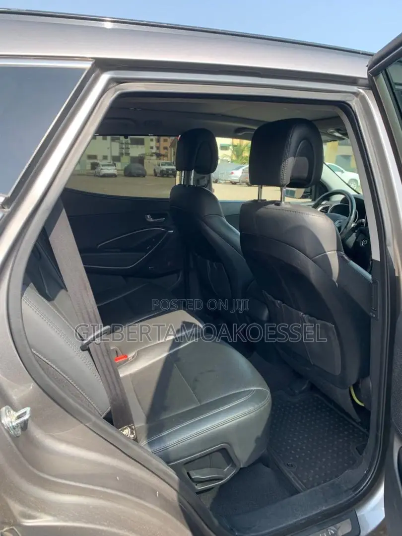 Hyundai Santa Fe 2018 Gray