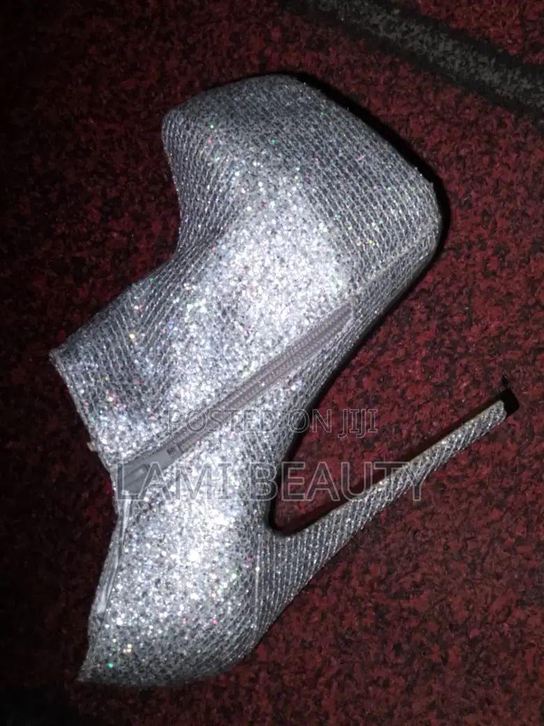 Sparkling High Plat Form Shoe Balanced and Comfortable