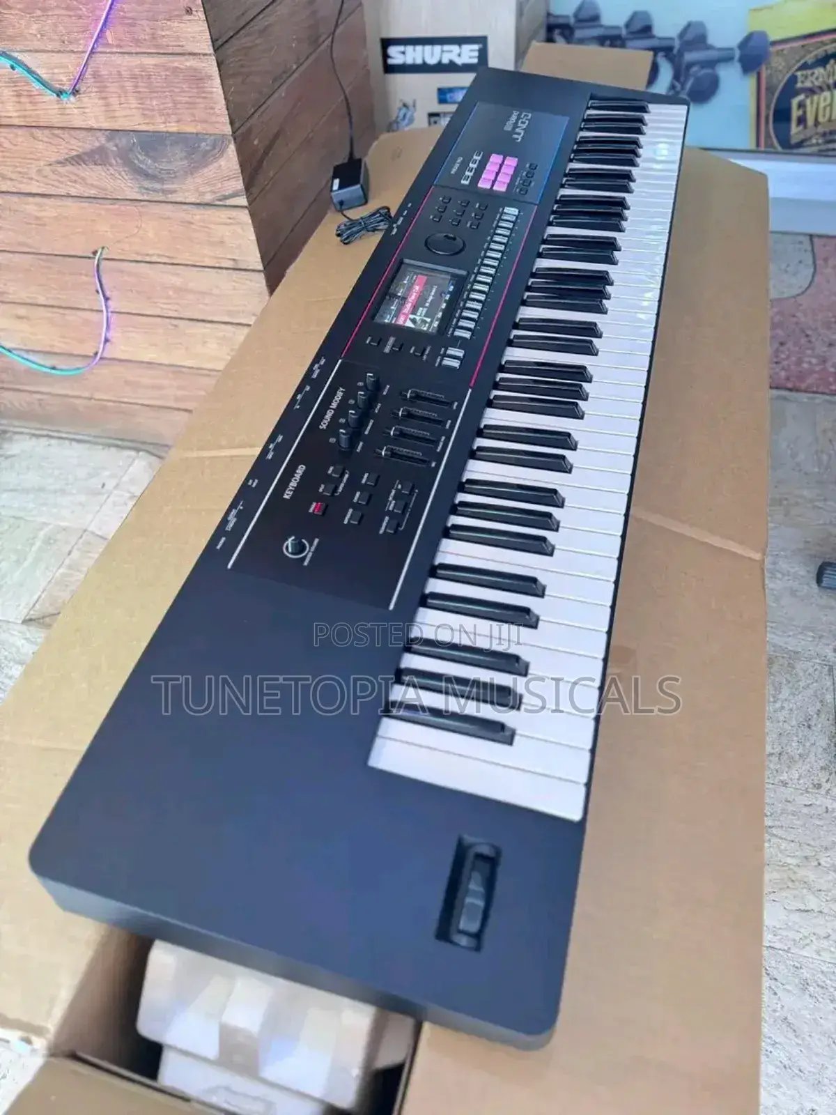 Roland Juno-d7 76-key Keyboard Synthesizer
