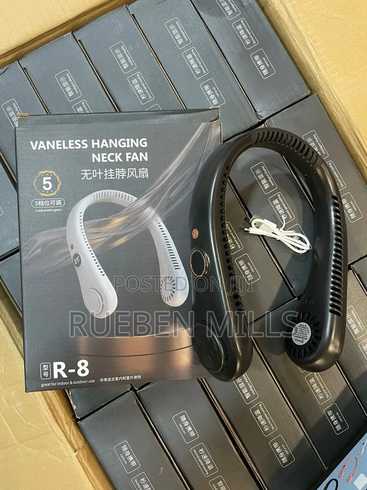 R 8 Bladeless Personal Neck Fan