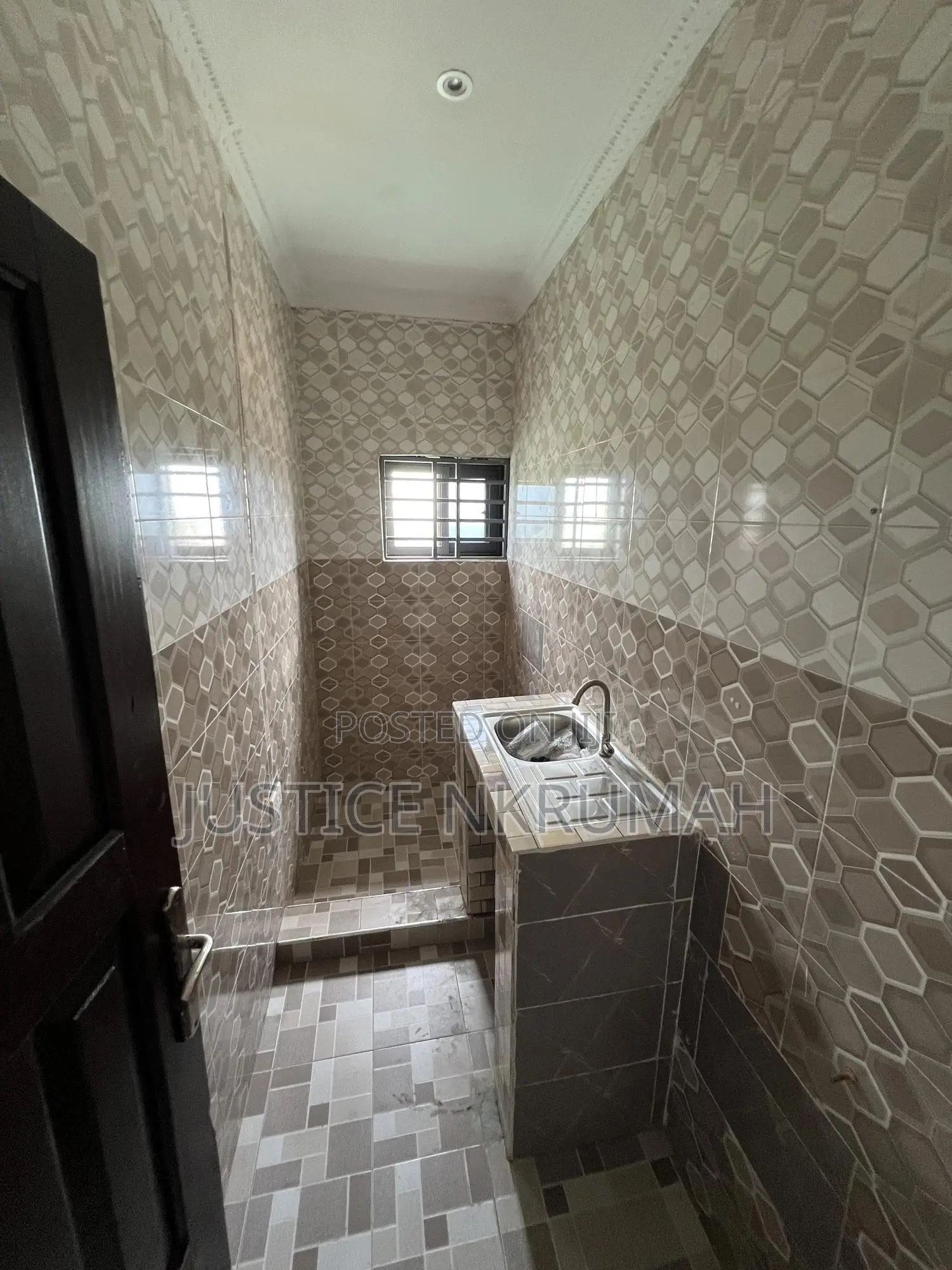 2bdrm Apartment in Mr Justice Estate, Old Barrier for rent