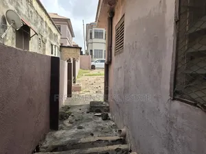 5bdrm House in Fredimens Real, Kumasi Metropolitan for sale