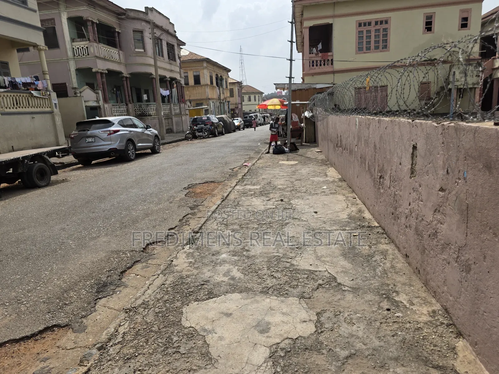5bdrm House in Fredimens Real, Kumasi Metropolitan for sale