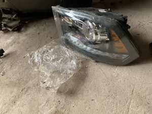 Dodge Ram Headlight Pair 2013-2018