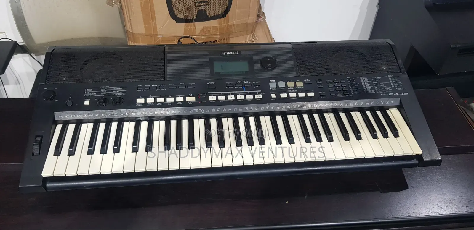 Yamaha PSR E433 Keyboard