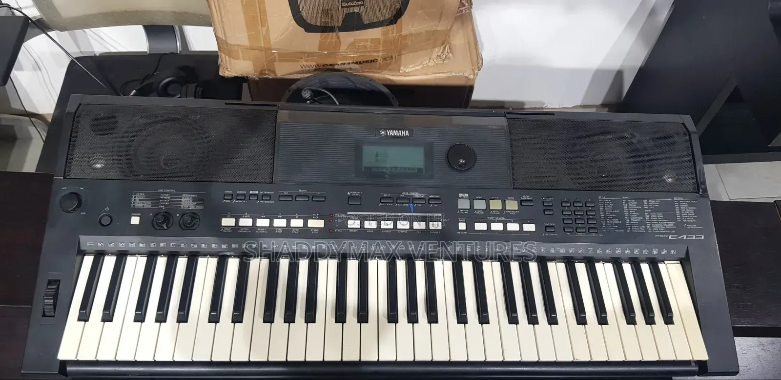 Yamaha PSR E433 Keyboard