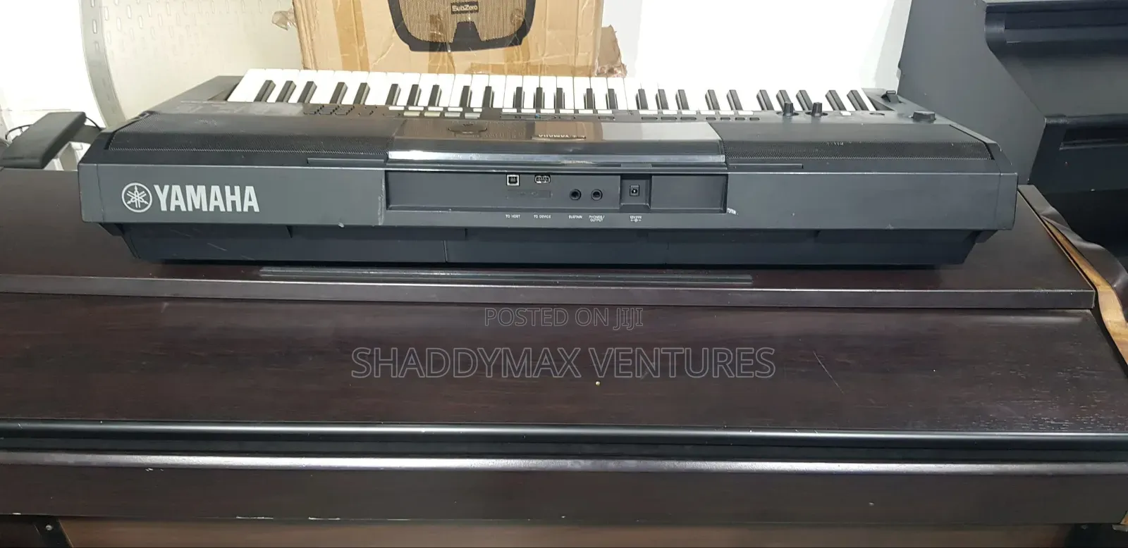 Yamaha PSR E433 Keyboard