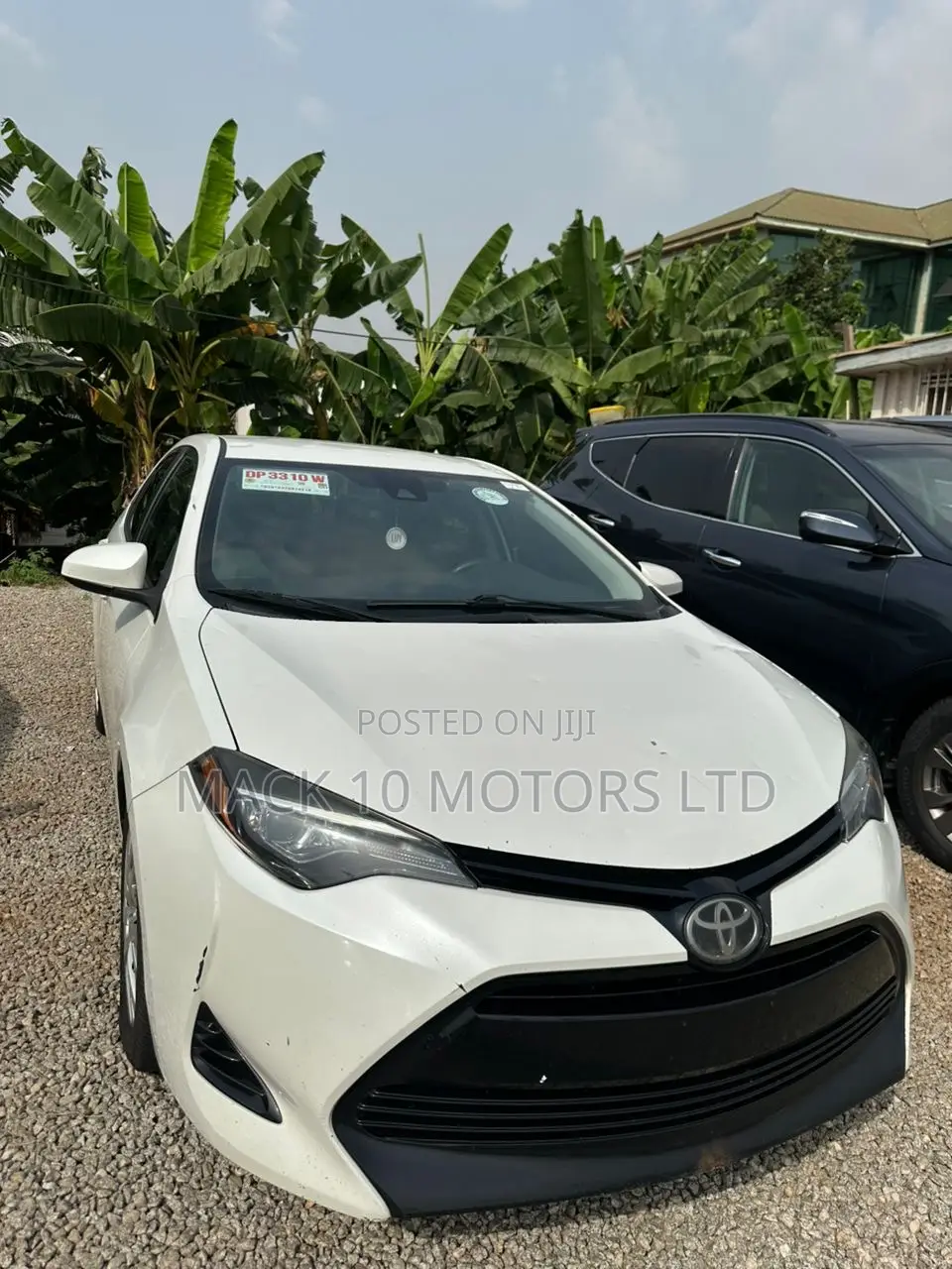 Toyota Corolla LE (1.8L 4cyl 2A) 2018 White