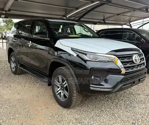 New Toyota Fortuner 2025 Black