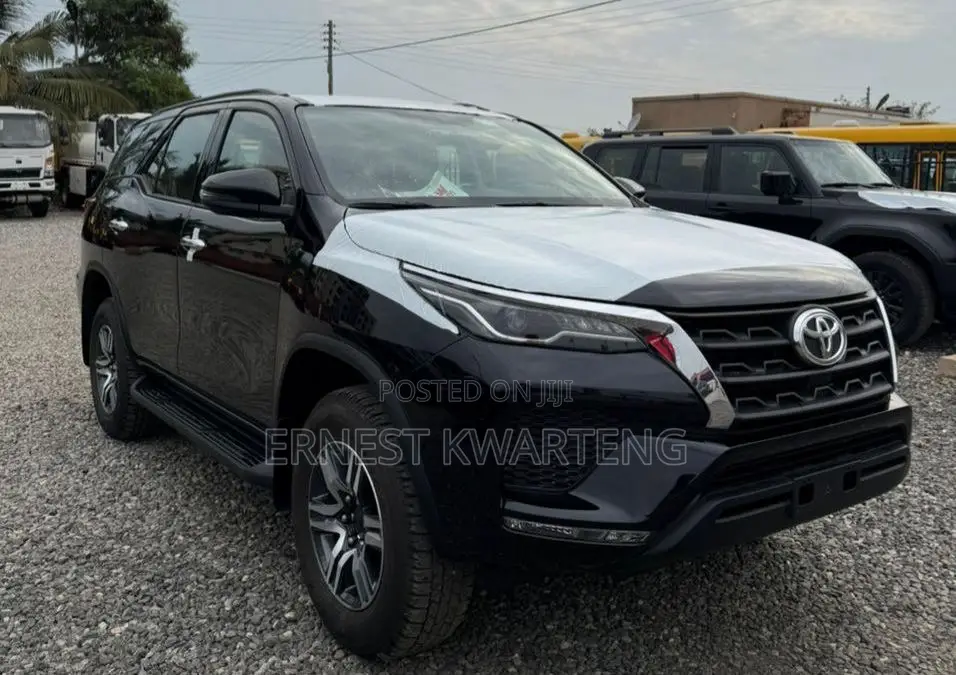 New Toyota Fortuner 2025 Black