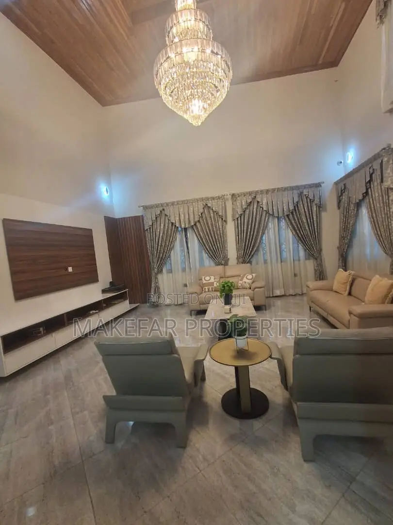 5bdrm House in Pokuase for sale