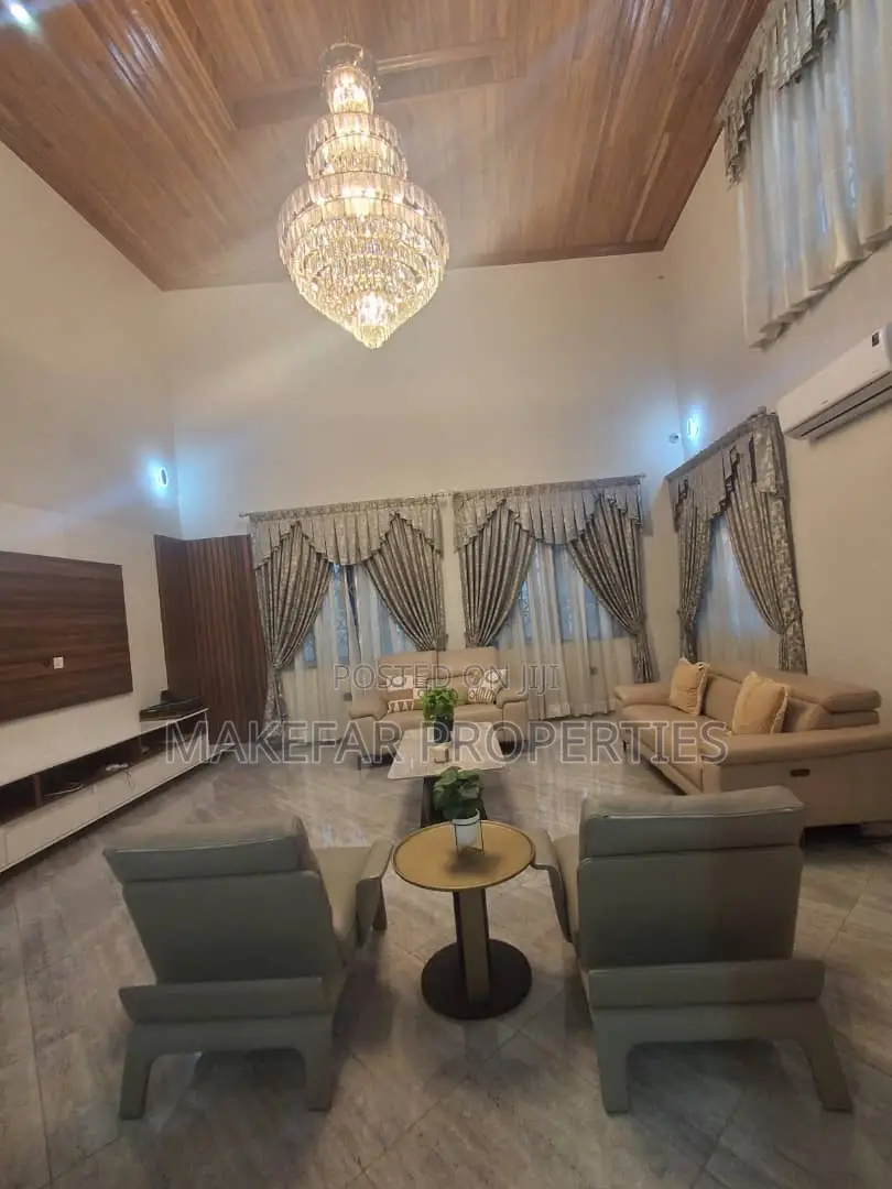 5bdrm House in Pokuase for sale