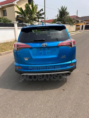 Toyota RAV4 2017 Blue