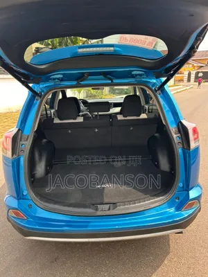 Toyota RAV4 2017 Blue
