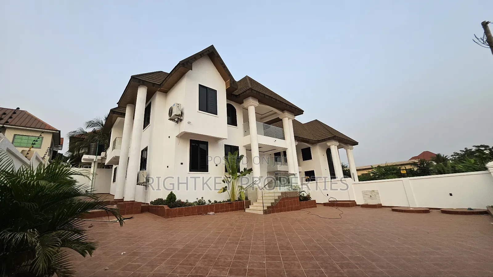5bdrm Mansion in Rightkey, Kumasi Metropolitan for sale