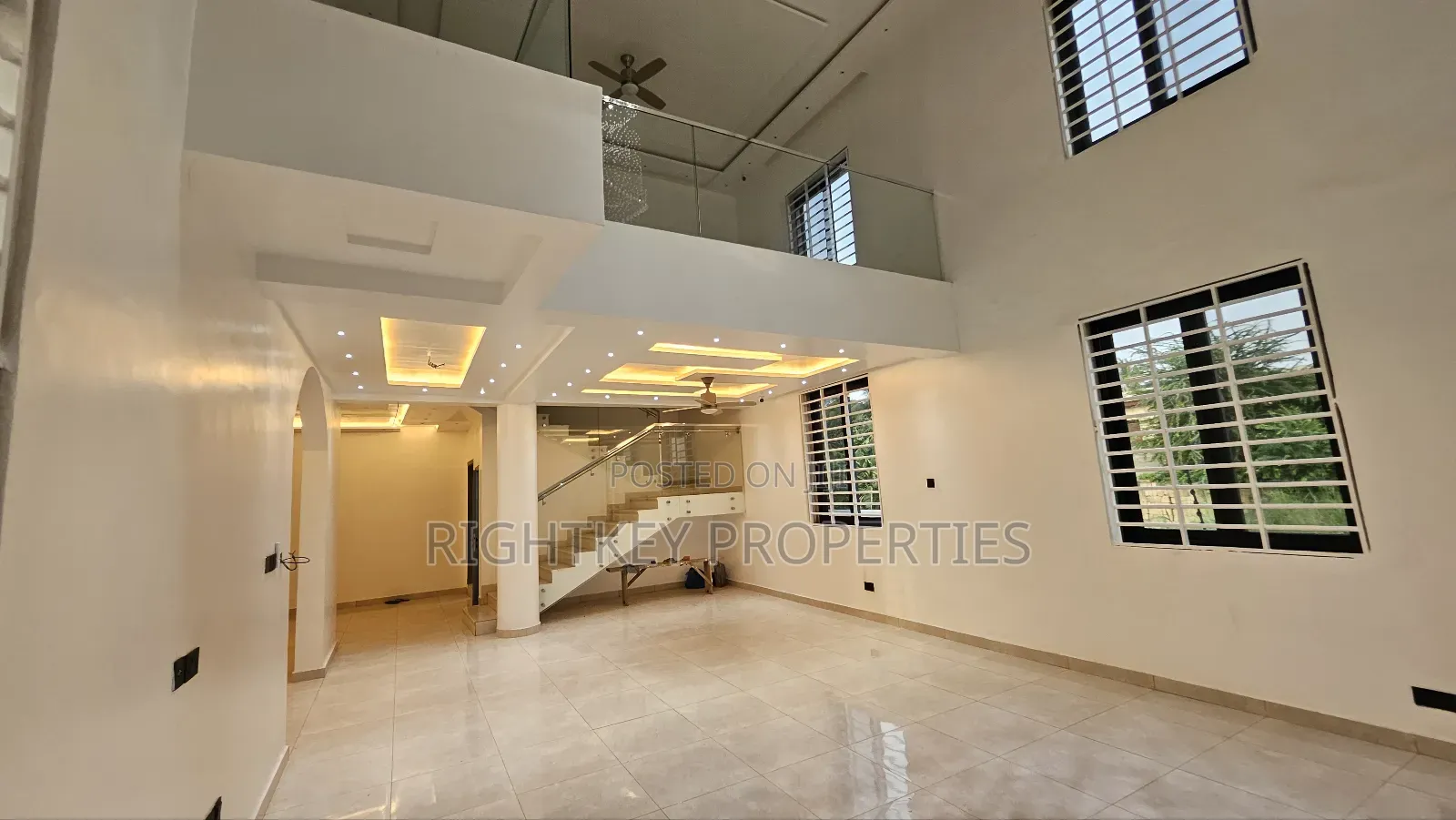 5bdrm Mansion in Rightkey, Kumasi Metropolitan for sale