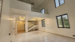 5bdrm Mansion in Rightkey, Kumasi Metropolitan for sale