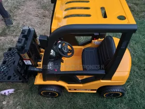 Children Electric Forklift - Rechargeable With Remote Control