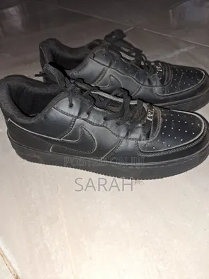 Black Nike Shoes