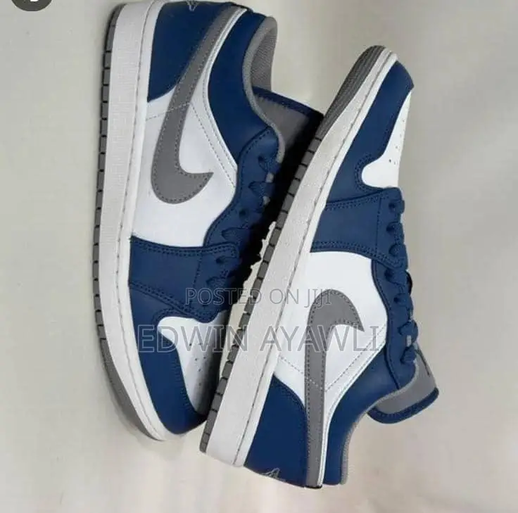 Nike Air Jordan 1 .