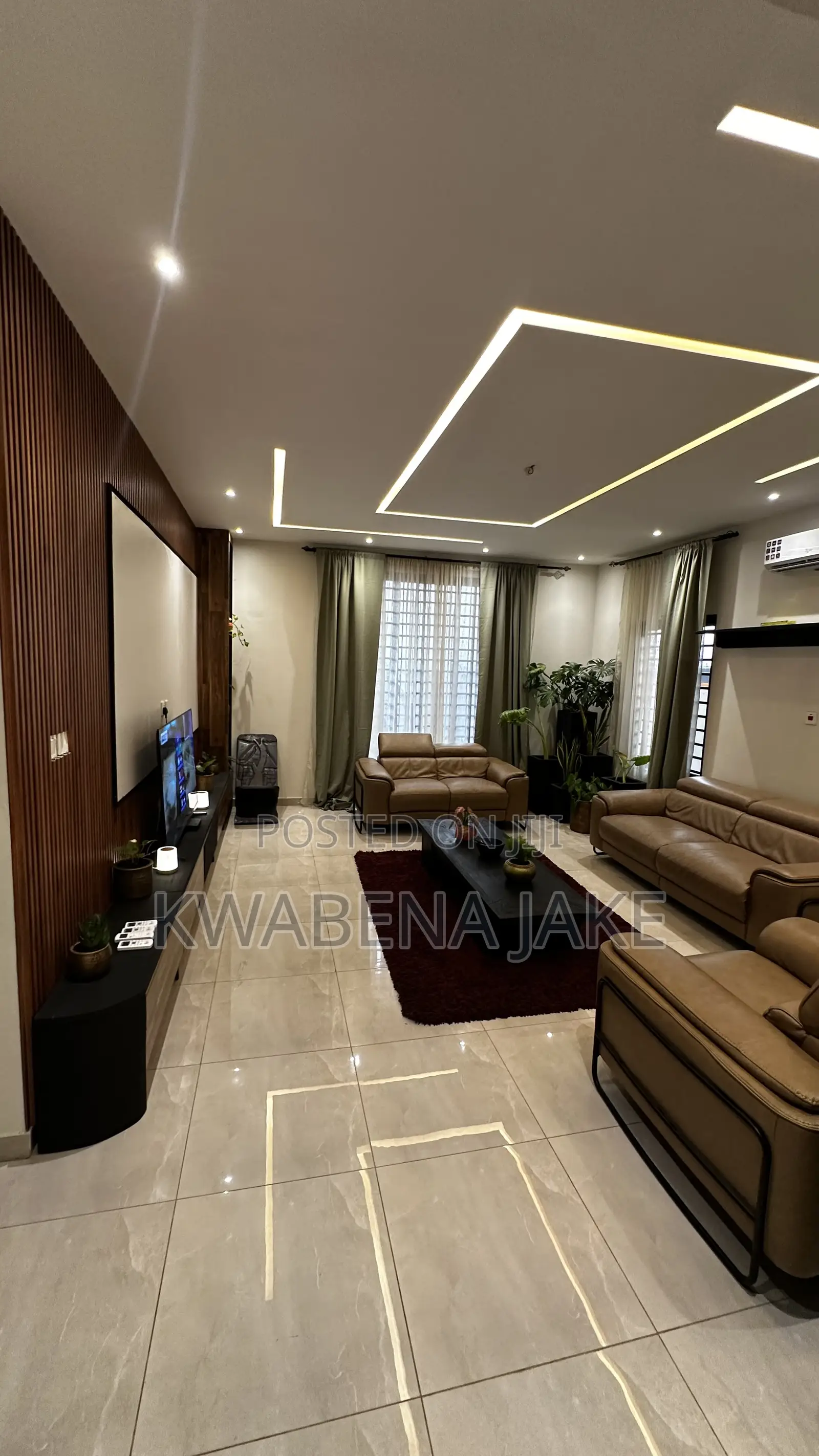 Short Stay Air BNB Apartment (4 Bedroom)