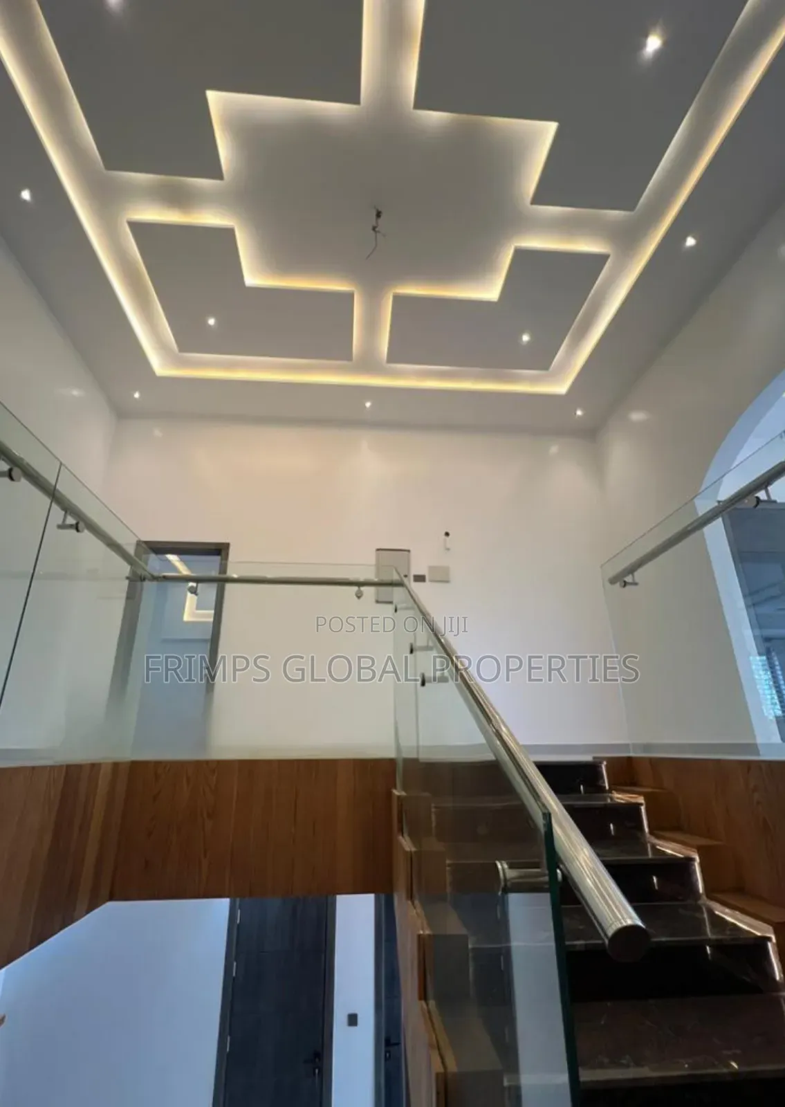 5bdrm Mansion in East Legon for sale