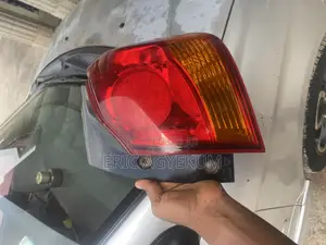 Mitsubishi Highlander Tail Light (Right Side )