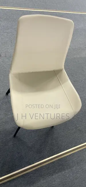4 Seater Dining Table