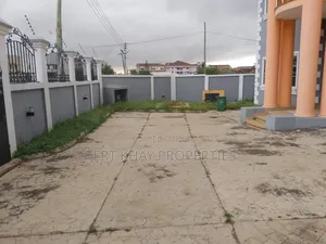 5bdrm House in Manet Court for sale