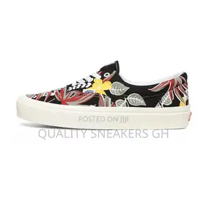 Short Vans