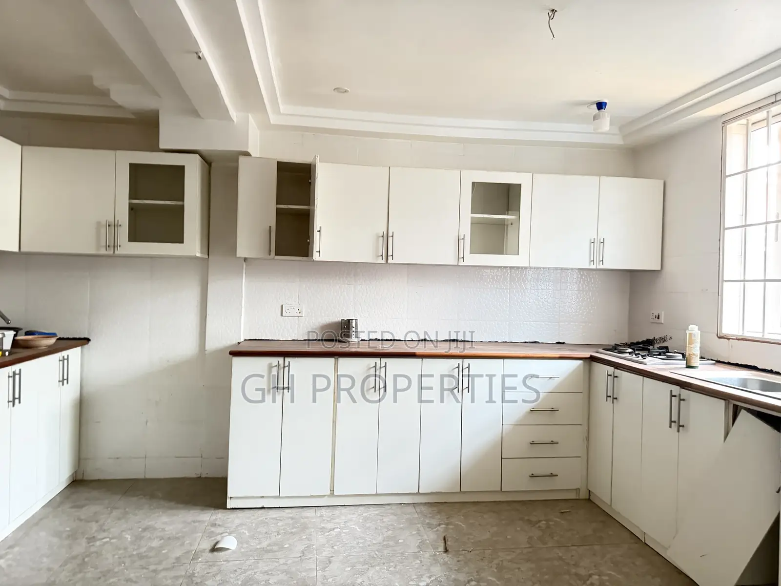 4bdrm Duplex in Daban, Kumasi Metropolitan for sale