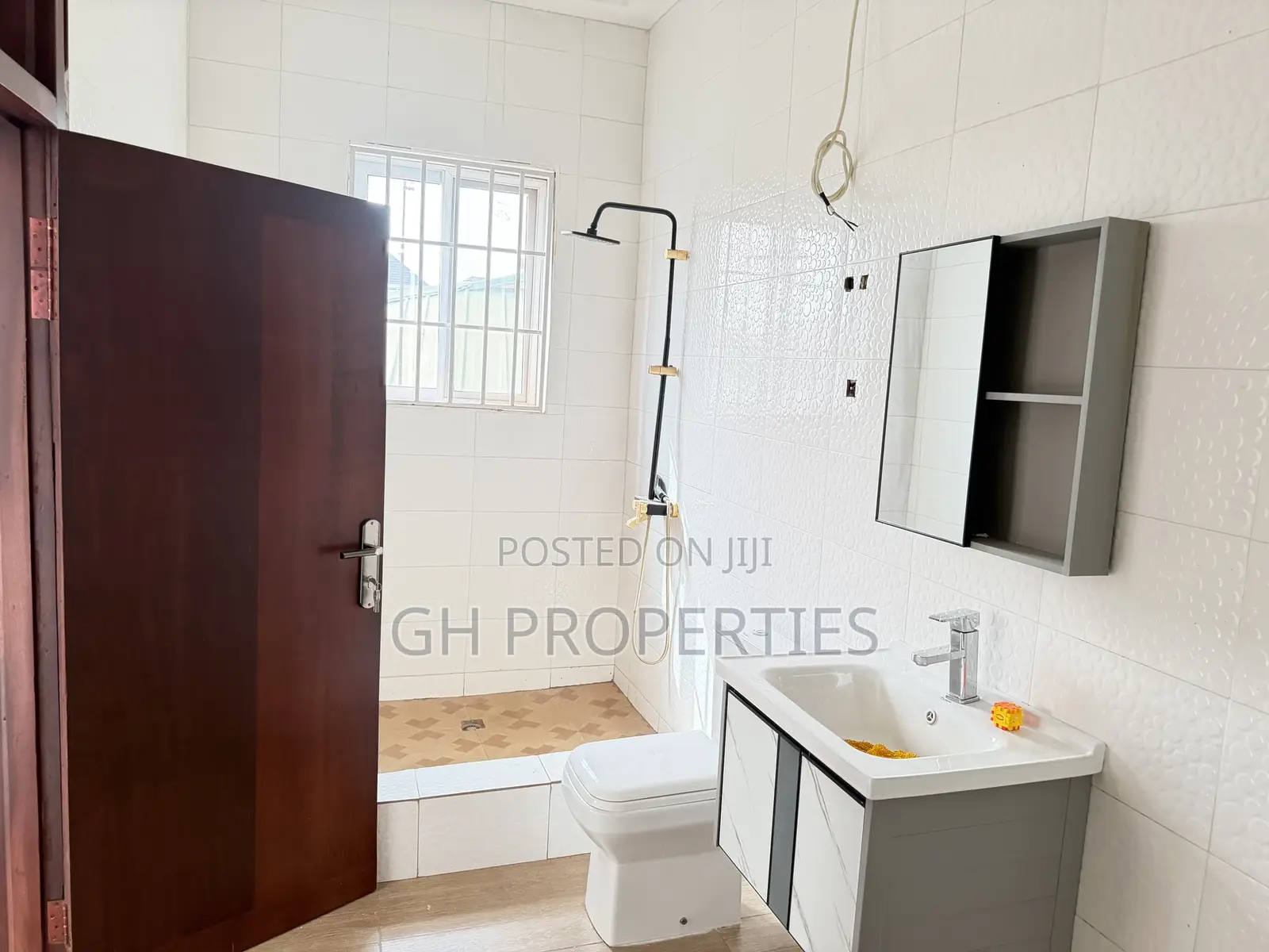 4bdrm Duplex in Daban, Kumasi Metropolitan for sale