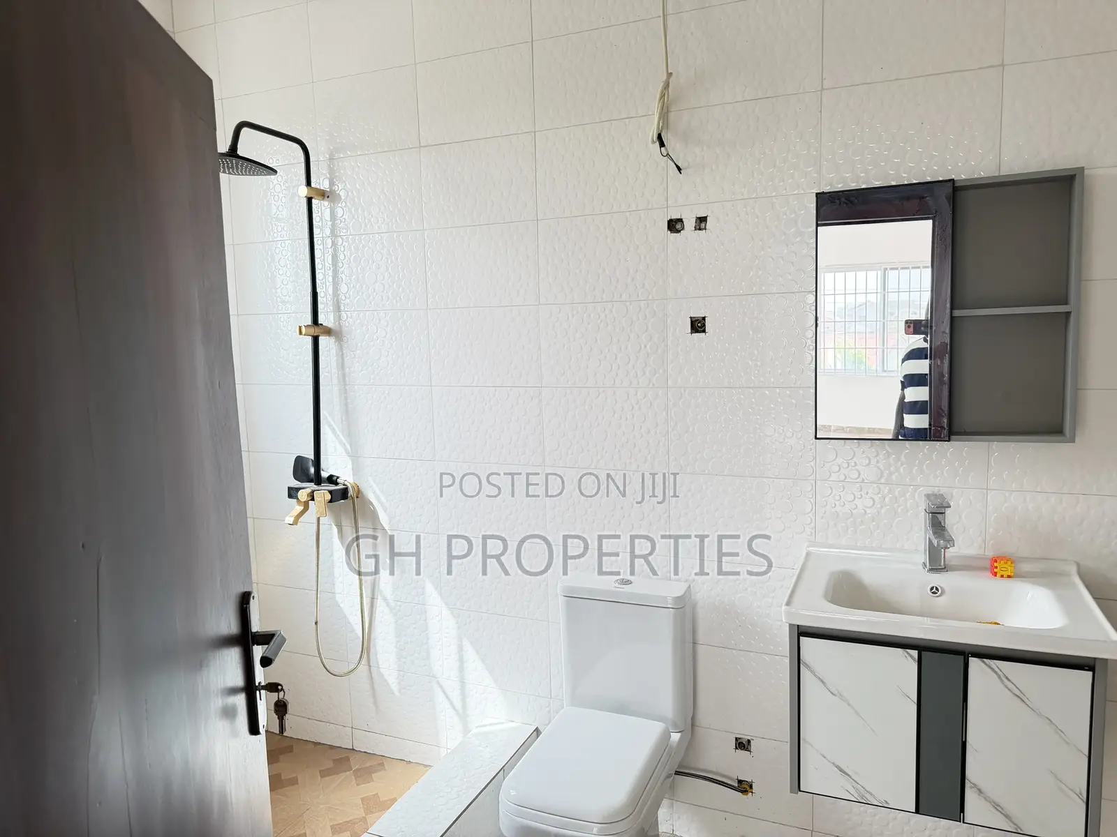 4bdrm Duplex in Daban, Kumasi Metropolitan for sale