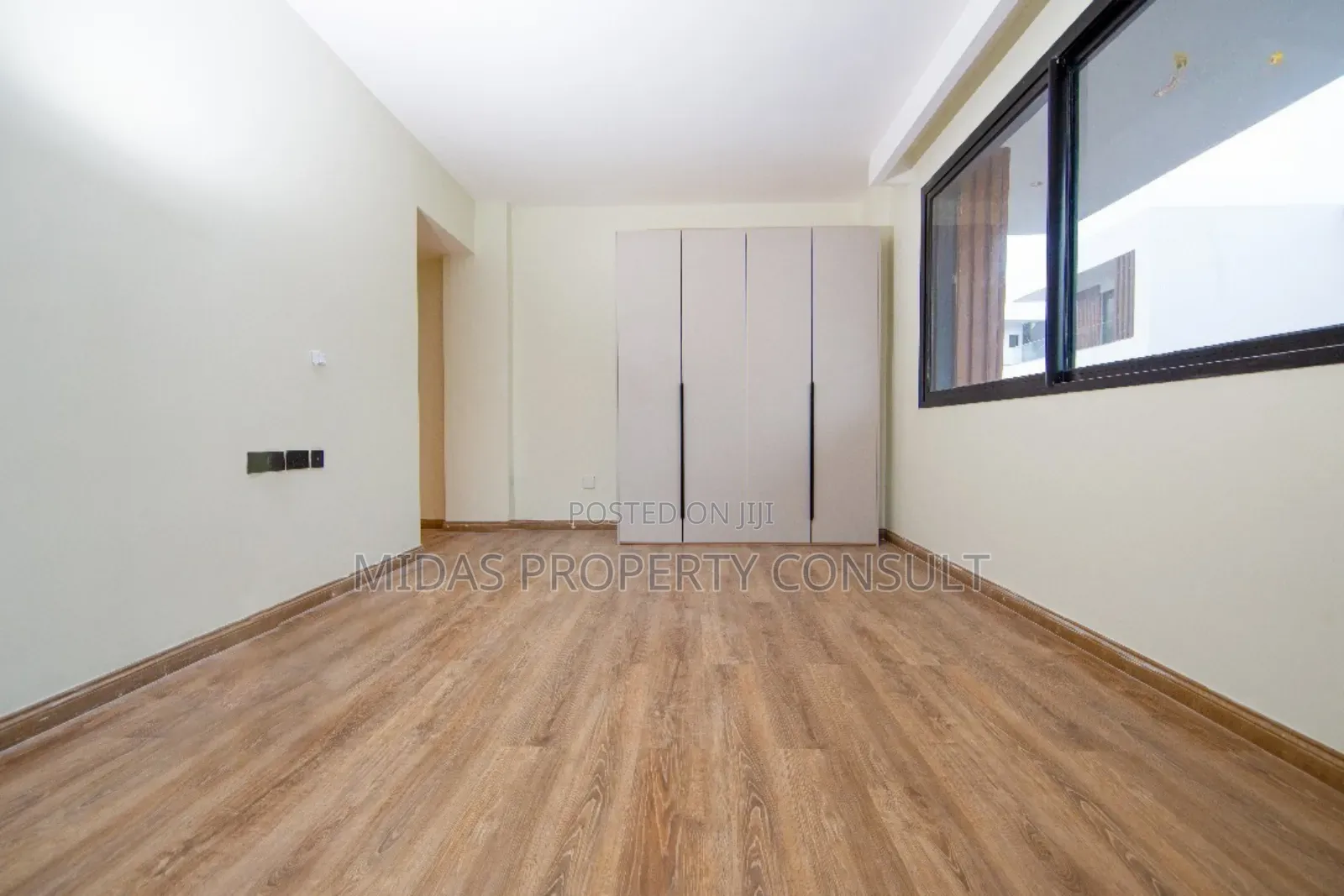Furnished 5bdrm Villa in Cantonment, Cantonments for sale