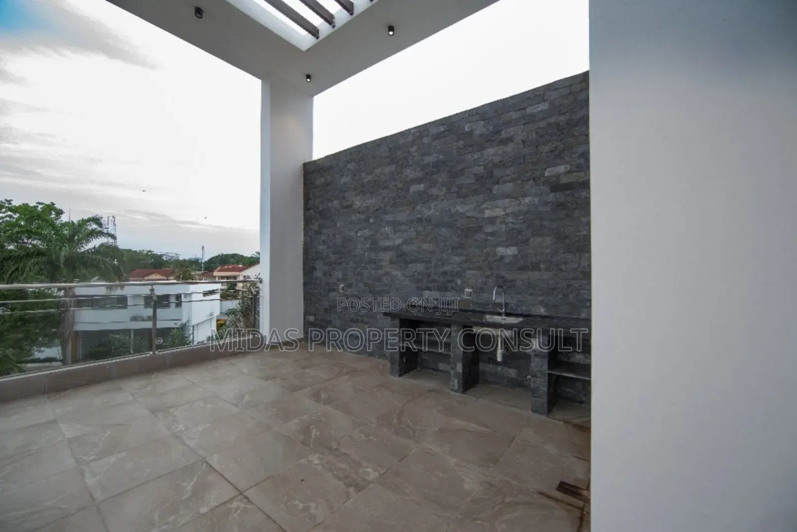 Furnished 5bdrm Villa in Cantonment, Cantonments for sale