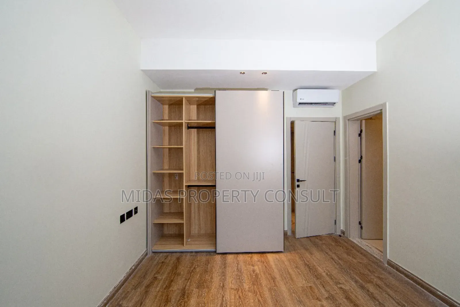 Furnished 5bdrm Villa in Cantonment, Cantonments for sale
