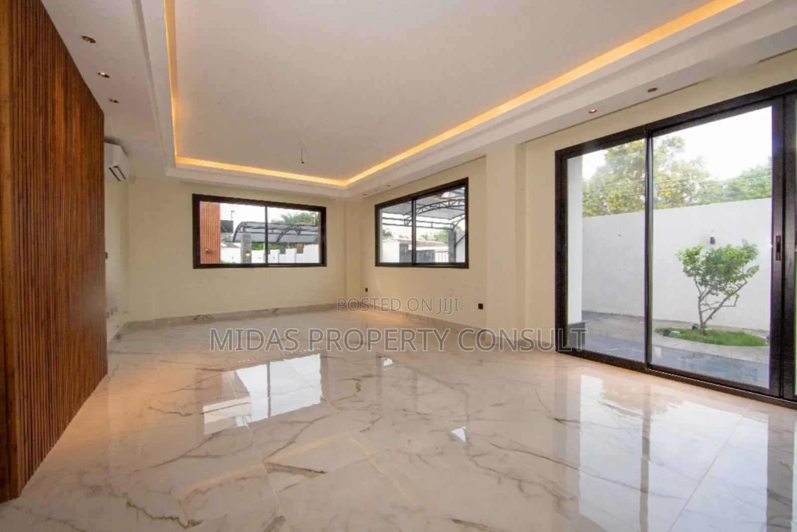 Furnished 5bdrm Villa in Cantonment, Cantonments for sale