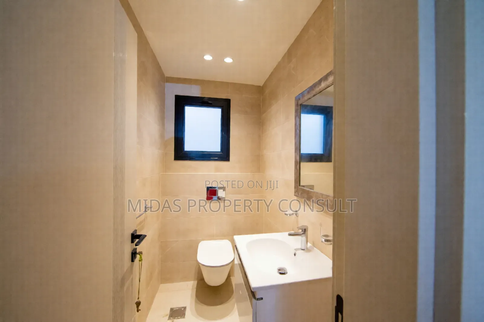 Furnished 5bdrm Villa in Cantonment, Cantonments for sale