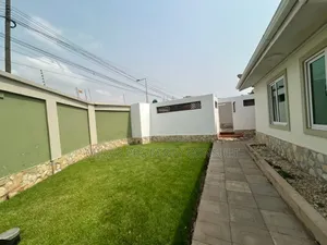 8bdrm House in Cantonment, Cantonments for rent