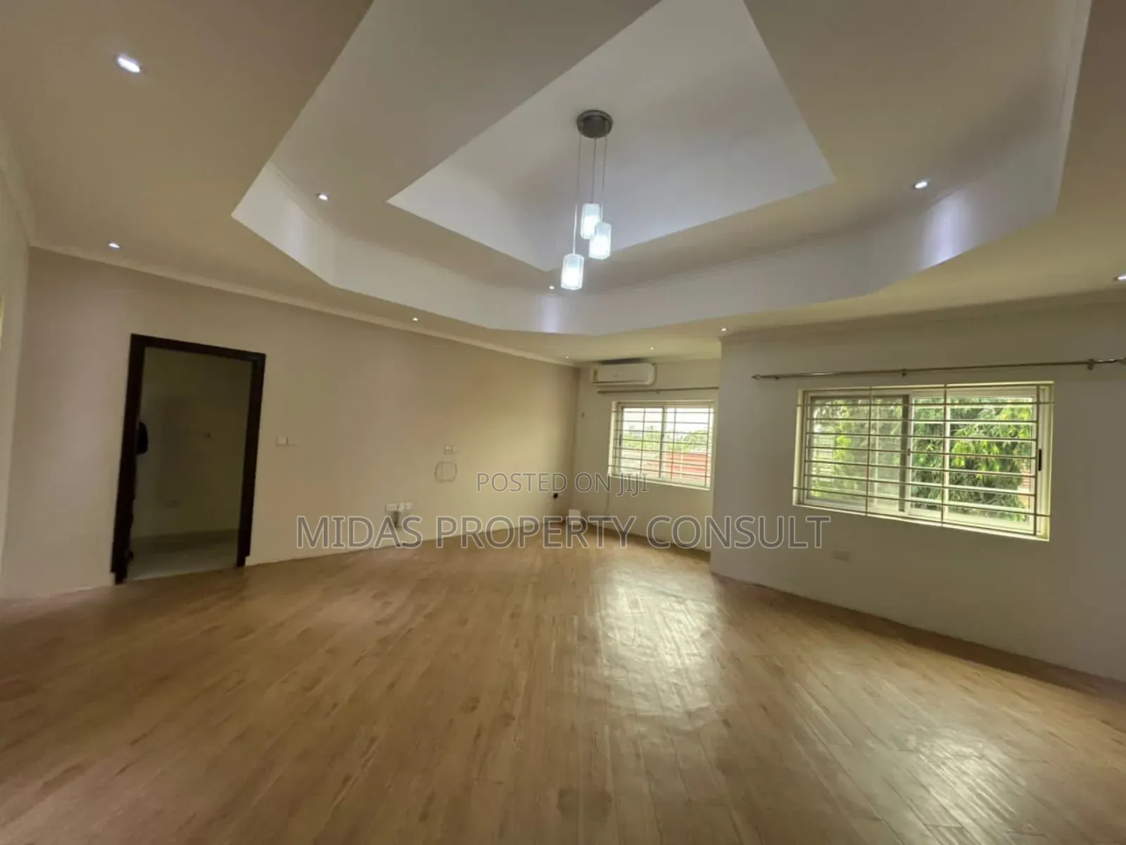 8bdrm House in Cantonment, Cantonments for rent
