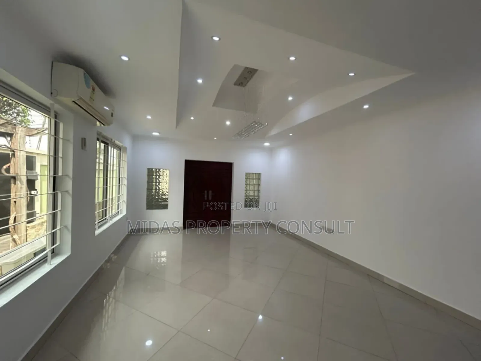 8bdrm House in Cantonment, Cantonments for rent