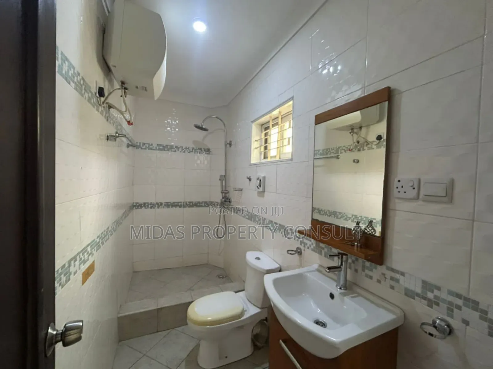 8bdrm House in Cantonment, Cantonments for rent
